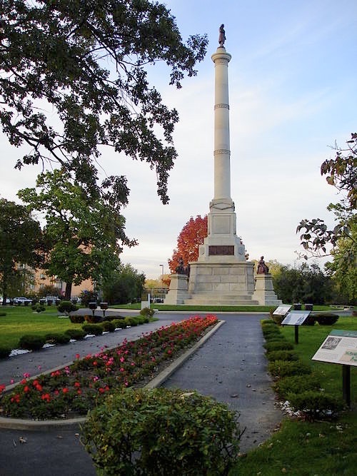 Stephen A Douglas Tomb