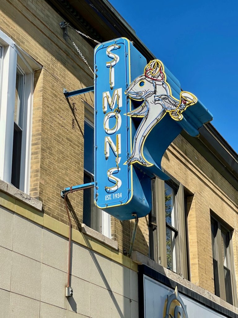 Simon's Tavern