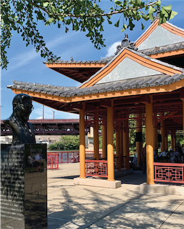 a photo of a famous landmark customers see during our Chicago chinatown food tour