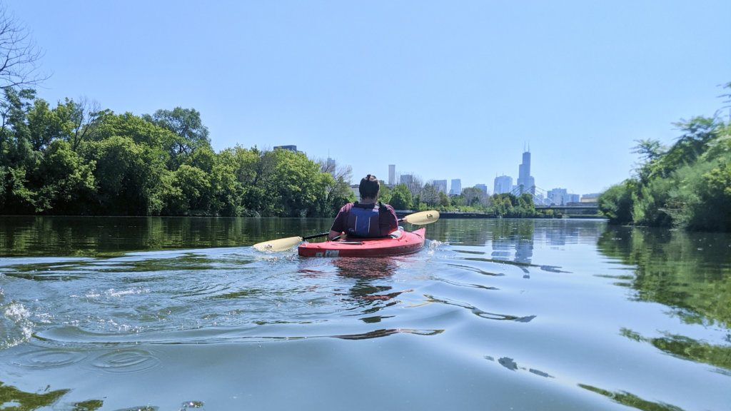 Outdoor things to do in chicago - kayak the chicago river